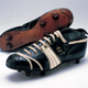 Imagen para el artículo titulado Una fábrica, dos hermanos que se odiaban y un arma nazi que casi cambia el rumbo de la guerra: la historia oculta de Adidas y Puma
